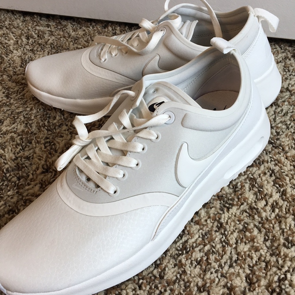 SOLD.  Brand new white Nike Air max Thea Ultra